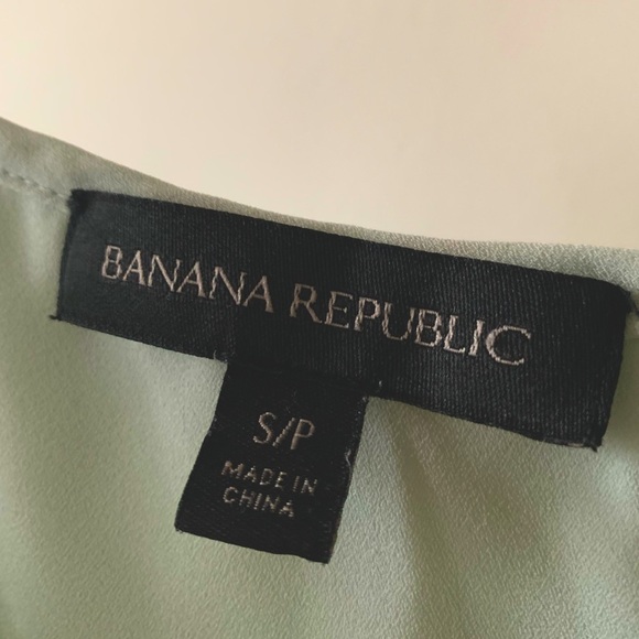π SALE!! 2 for $25 or 3 for $35 π Banana Republic tank top. - Picture 3 of 3